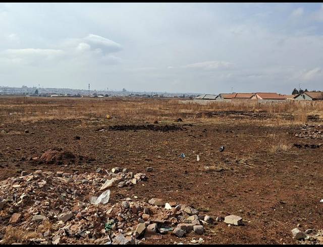 LAND FOR SALE IN PROTEA GLEN EXT